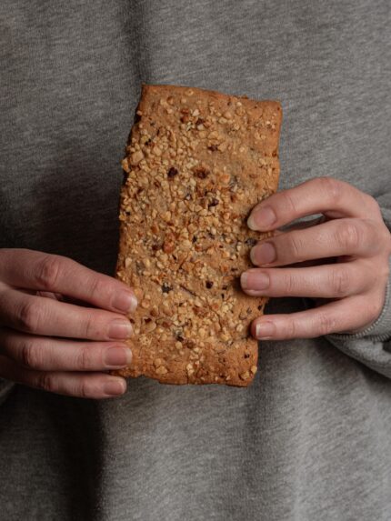 Tablette biscuitée orange confite / amande / chocolat